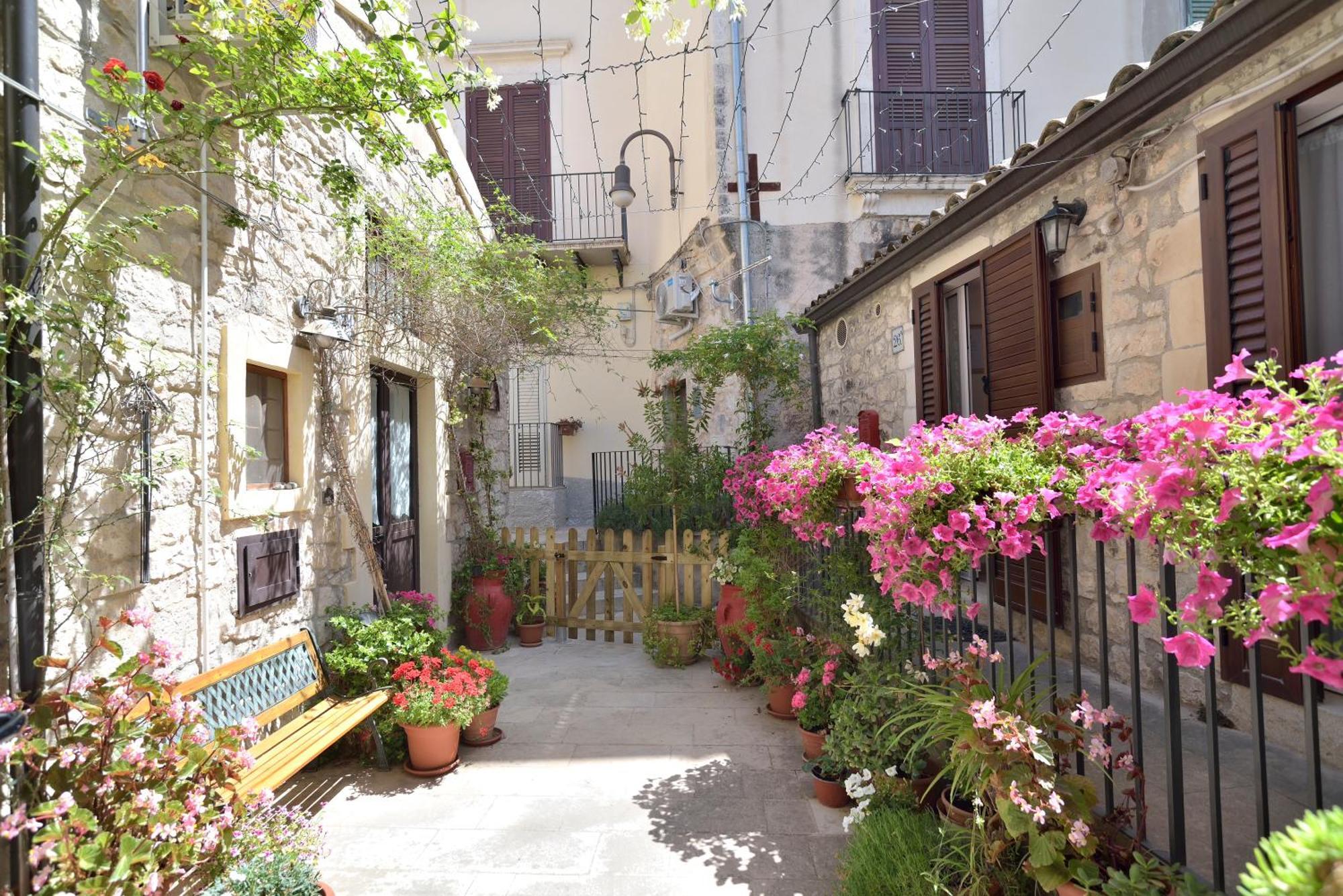 Case Del Vicolo Stretto Modica Exterior photo