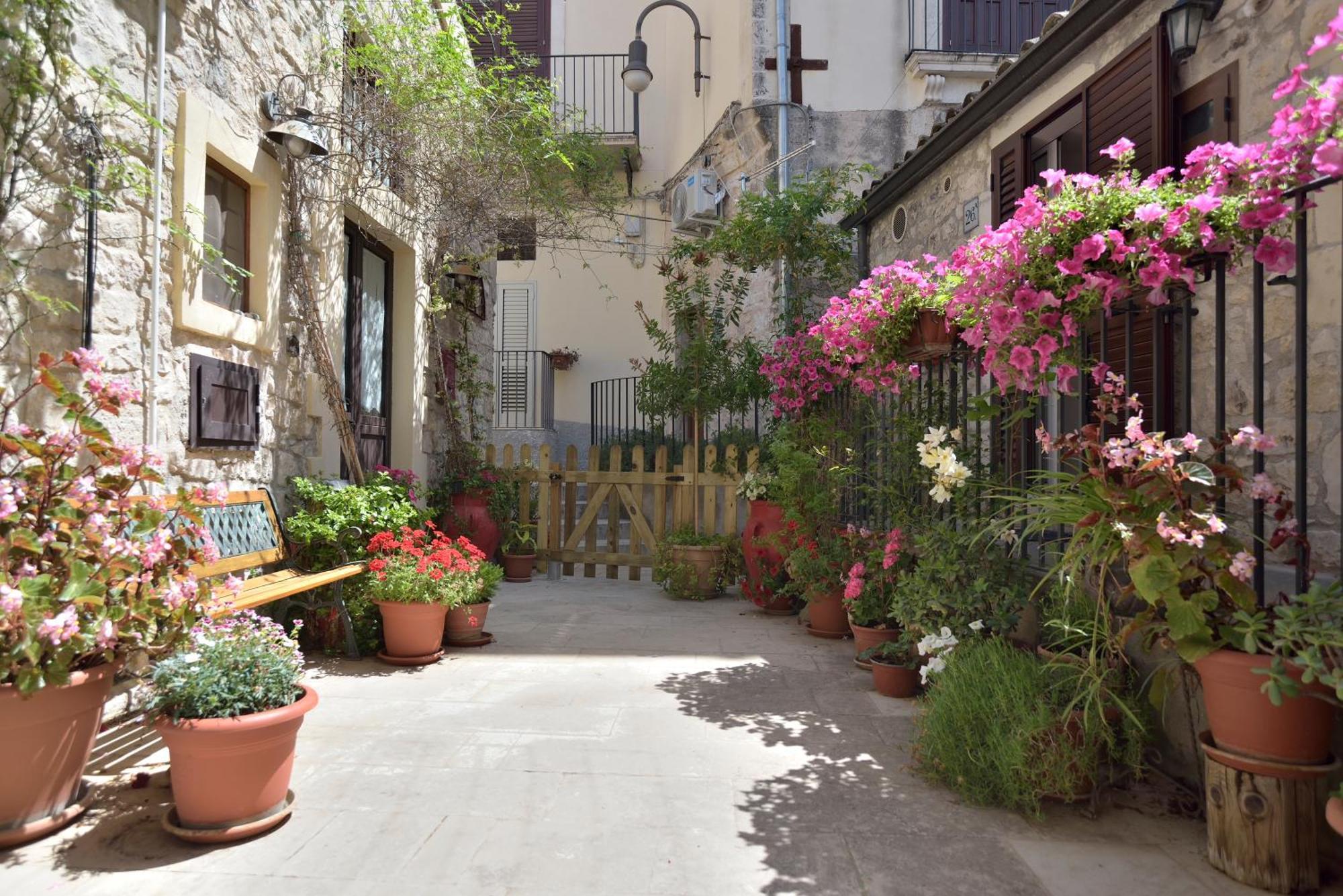 Case Del Vicolo Stretto Modica Exterior photo