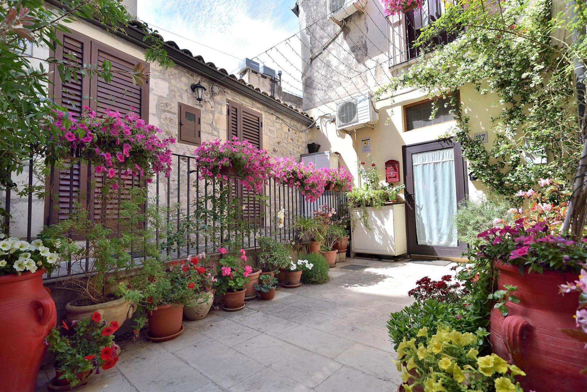 Case Del Vicolo Stretto Modica Exterior photo